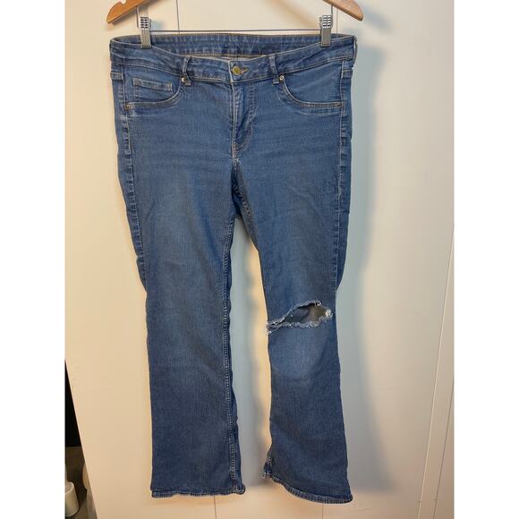 & Denim Low Waist Boot Cut Medium Blue‎ Jeans Size 14 Pre-owned - Picture 1 of 9